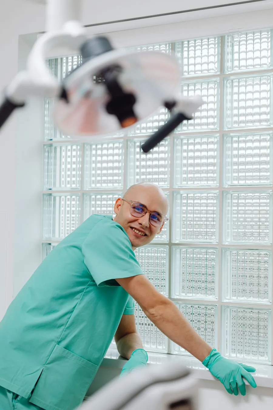 Dr. Héctor Lagos
